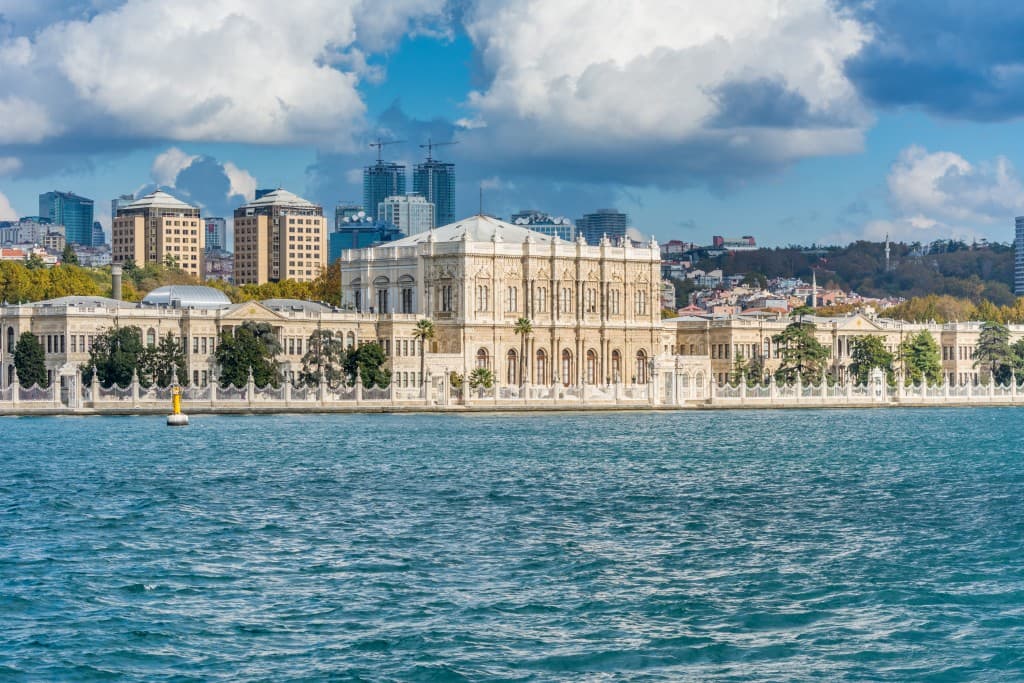 Dolmabahce Palace: Skip The Line Ticket + Audio Guide